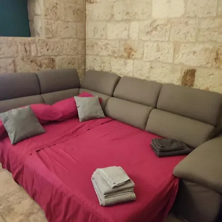 Ferienhaus Black Rose Bari